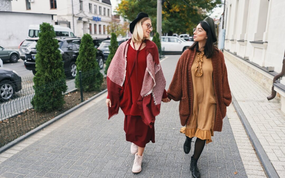 Moda międzypokoleniowa. Jak wymieniać się ubraniami w rodzinie i dawać im drugie życie?